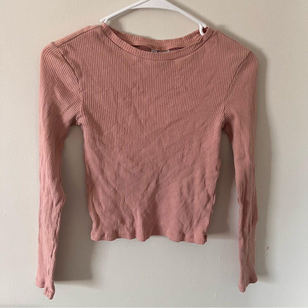 Pink ribbed shirt